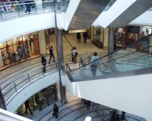 Many shoppers likely to avoid malls, make purchases online.